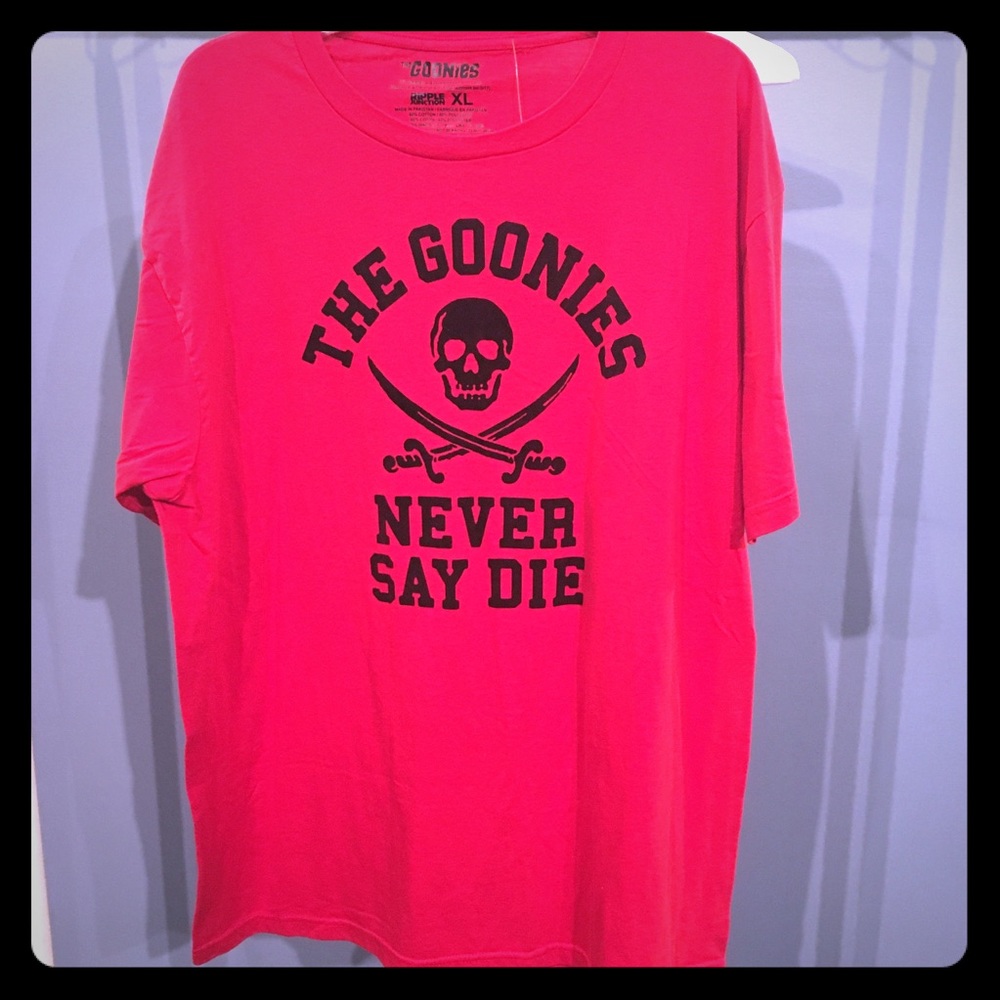Goonies Never say die t shirt x large barley worn